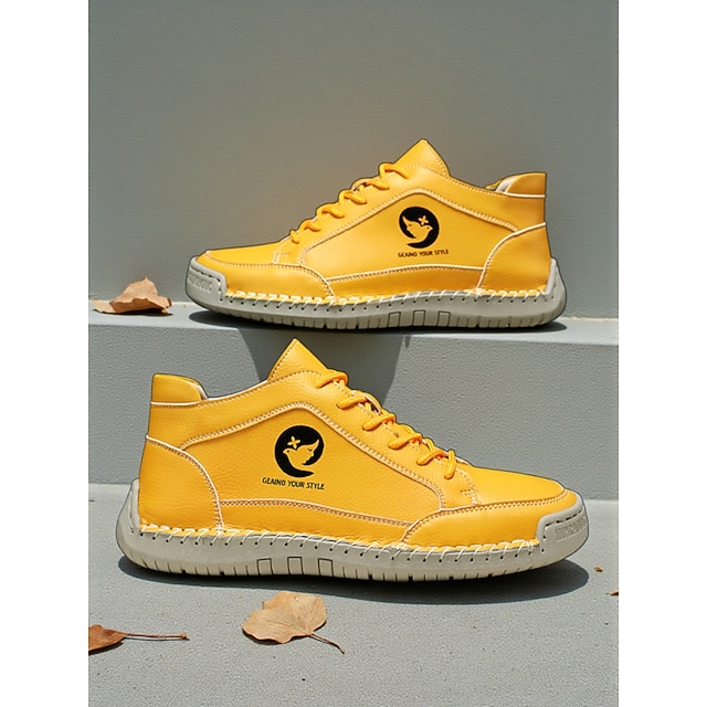 Women's Red and White Casual Walking Sneakers – Soft Flexible Sole, Retro Sport Style, Ideal for Holiday Outfits, Daily Errands, Outdoor Strolls and Christmas-Themed Looks