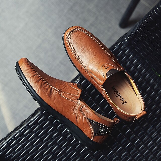 Men's Casual Brown Loafers with Soft Faux Leather Upper, Hand-Stitched Detailing, and Durable Rubber Sole - Perfect for Everyday Wear and Outdoor Activities