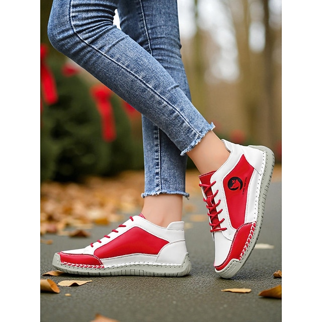 Women's Red and White Casual Walking Sneakers – Soft Flexible Sole, Retro Sport Style, Ideal for Holiday Outfits, Daily Errands, Outdoor Strolls and Christmas-Themed Looks