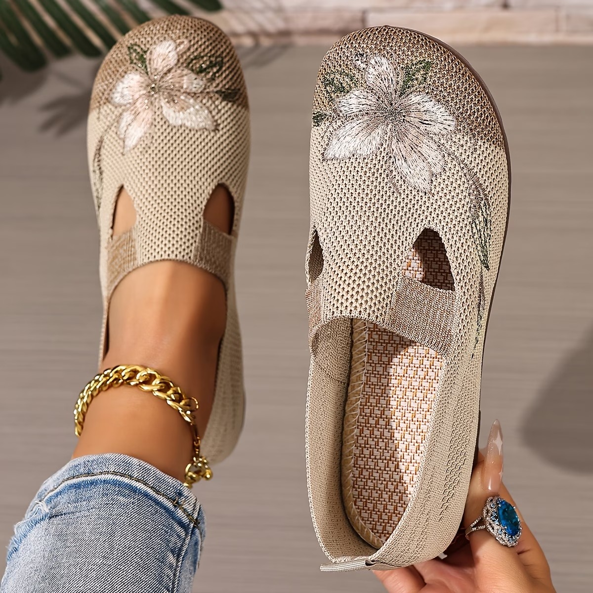 Atmungsaktive und wunderschön bestickte orthopädische Damenschuhe