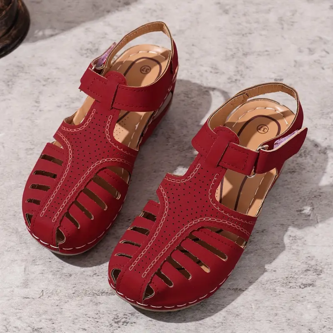 🔥 Verkaufsschlager! Ergonomische Sandalen mit geschlossener Zehe, Bogenstütze, bequem und strapazierfähig im Alltag.