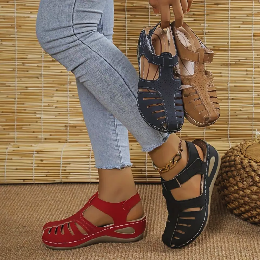 🔥 Verkaufsschlager! Ergonomische Sandalen mit geschlossener Zehe, Bogenstütze, bequem und strapazierfähig im Alltag.