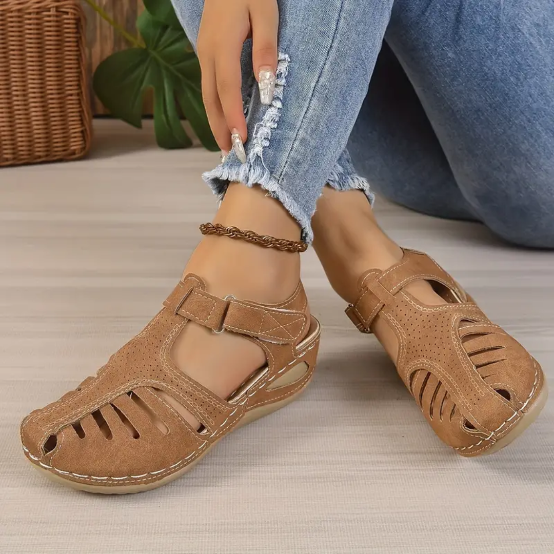 🔥 Verkaufsschlager! Ergonomische Sandalen mit geschlossener Zehe, Bogenstütze, bequem und strapazierfähig im Alltag.
