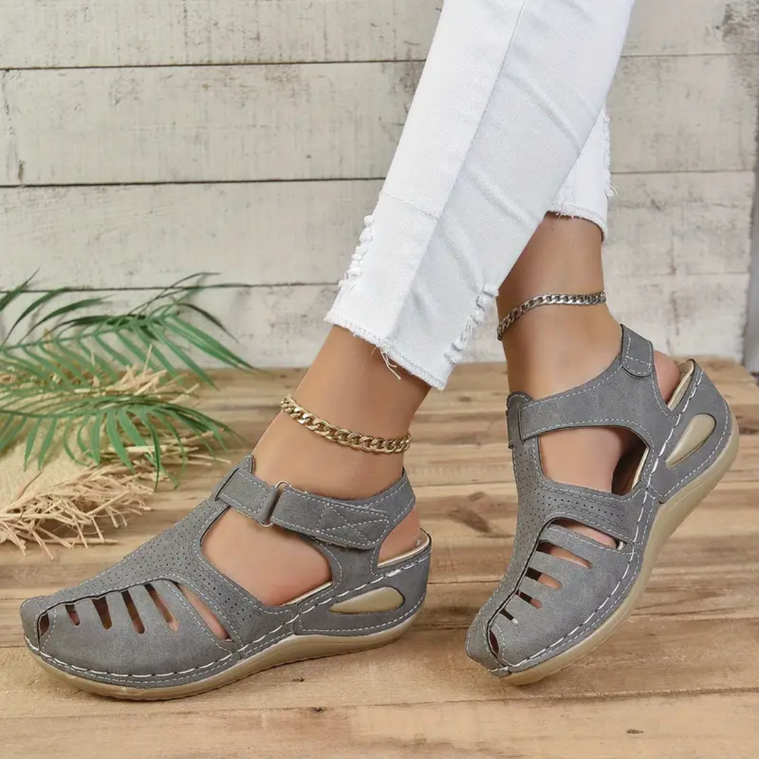 🔥 Verkaufsschlager! Ergonomische Sandalen mit geschlossener Zehe, Bogenstütze, bequem und strapazierfähig im Alltag.