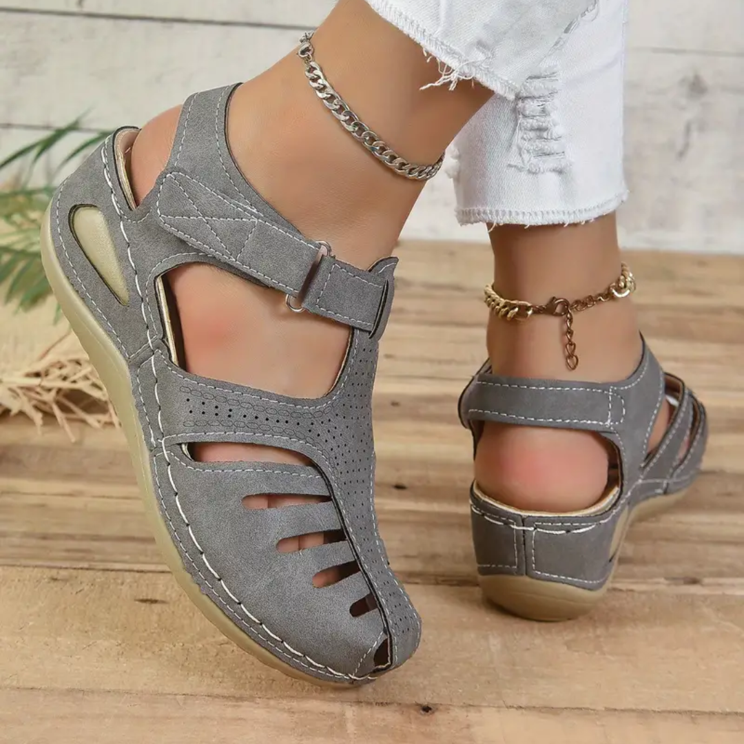🔥 Verkaufsschlager! Ergonomische Sandalen mit geschlossener Zehe, Bogenstütze, bequem und strapazierfähig im Alltag.