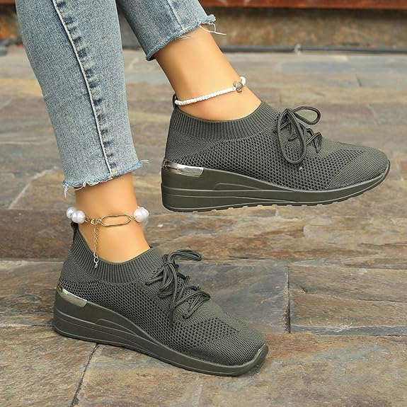 Women's Lightweight Comfortable Breathable Arch Support Slip-On Sneakers