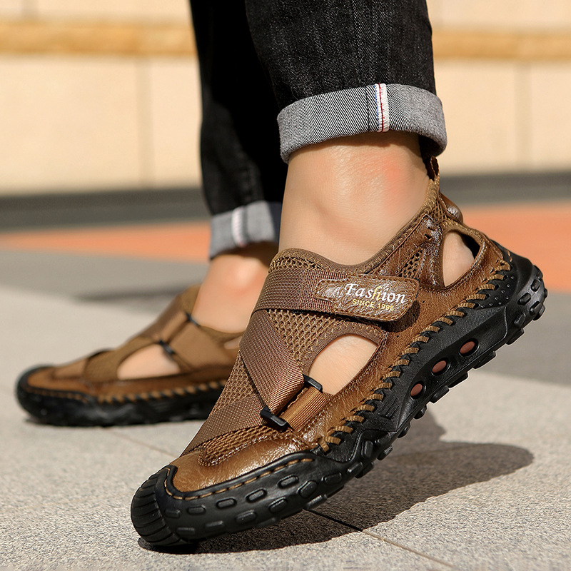 Men'S Casual Beach Outdoor Sandals Summer New Baotou Sandals Men'S Hand-Sewn Hollow Breathable Mesh Shoes