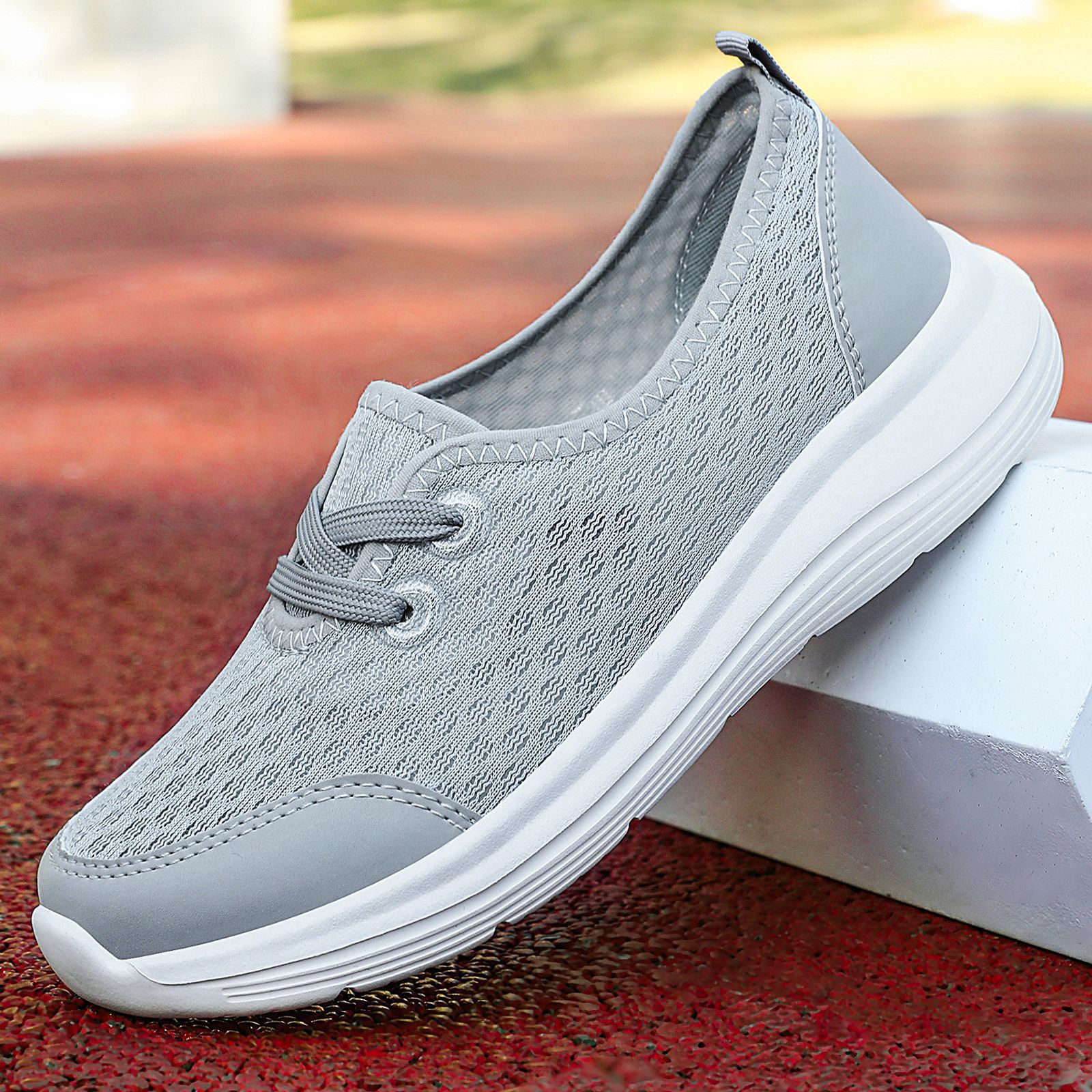 Women's Comfy Mesh Sneakers – Say Goodbye to Sweaty Feet & Tying Laces, Non-Slip for Steady Steps