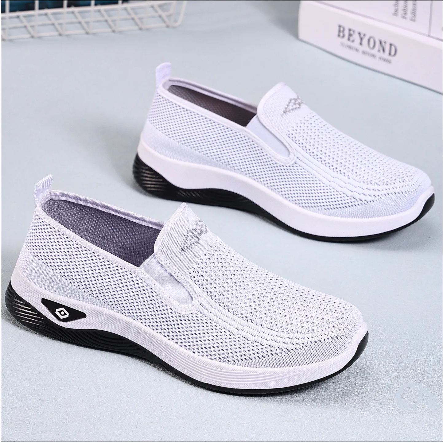Women's Slip-On Walking Shoes - Breathable Mesh, Cushioned Sole for All-Day Comfort