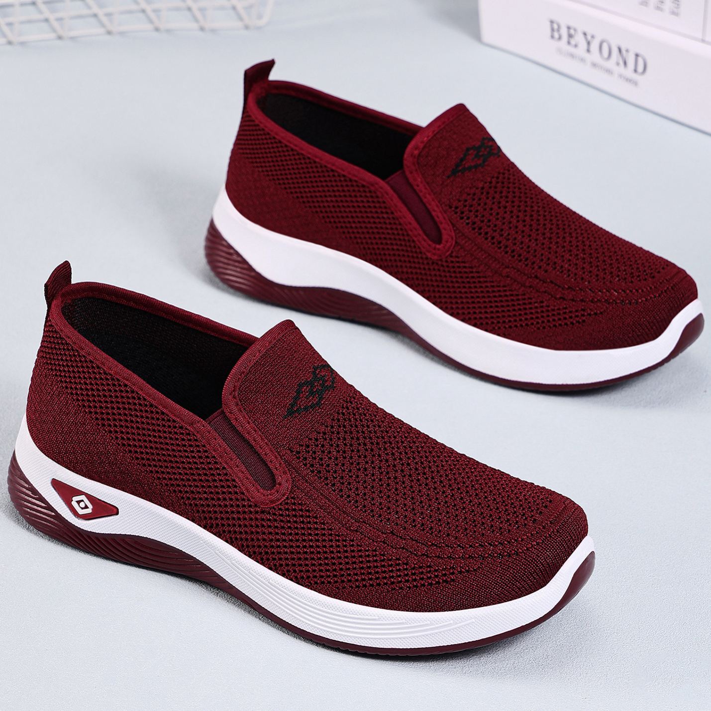 Women's Slip-On Walking Shoes - Breathable Mesh, Cushioned Sole for All-Day Comfort