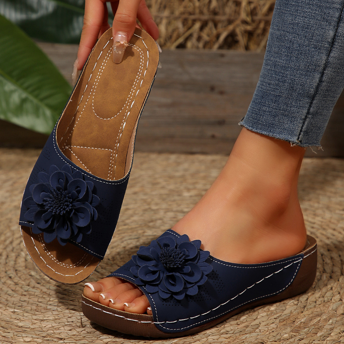 Women's Floral Decor Comfort Wedge Sandals