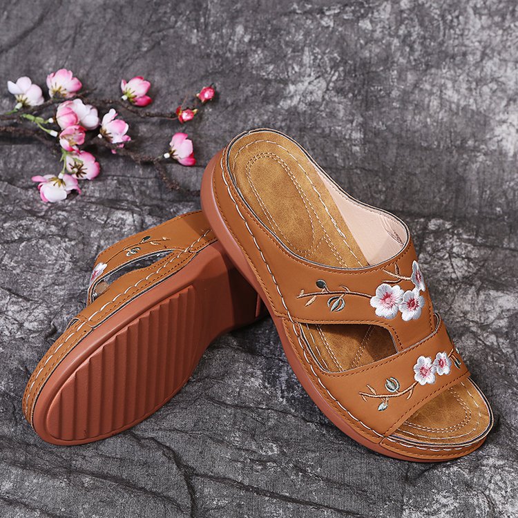Flower Embroidered Vintage Casual Wedges Sandals