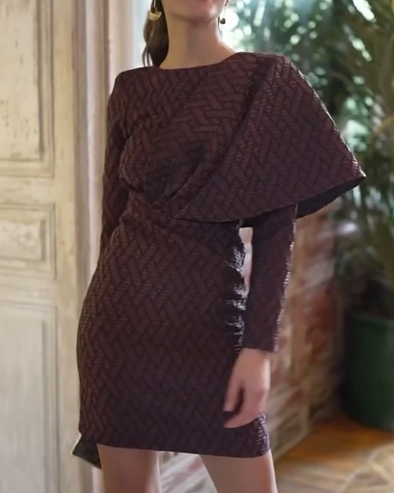 Jacquard rojo oscuro