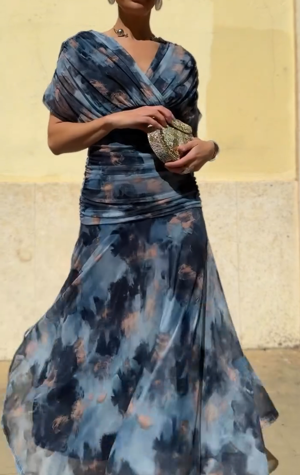 Gradient gradient V-neck long skirt