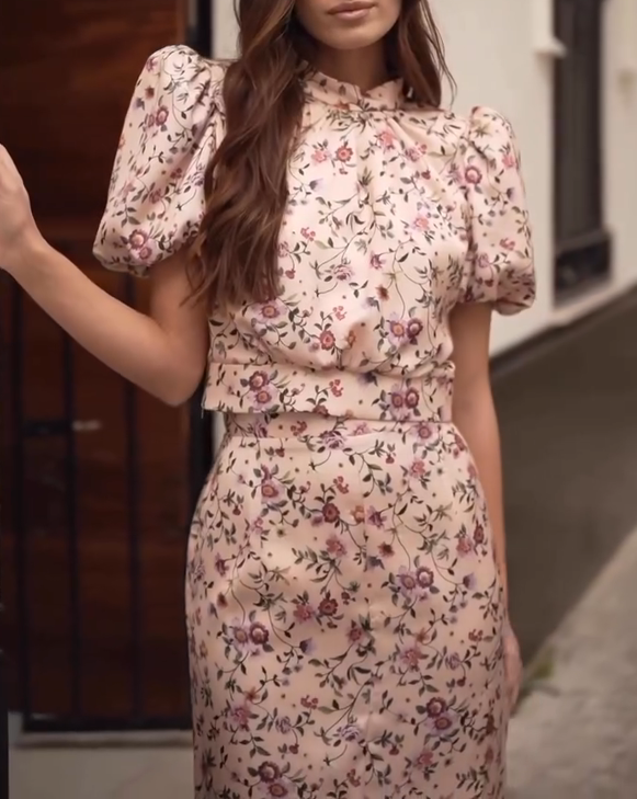 Light Pink Floral Puff-Sleeve Dress