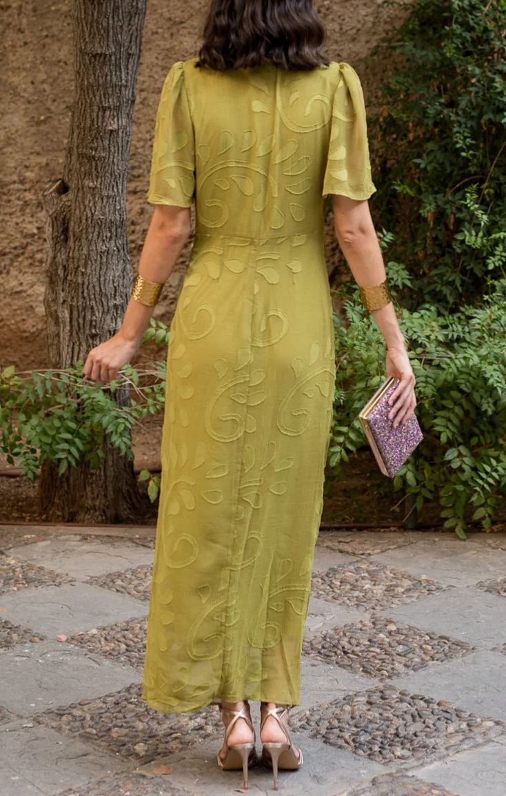 Vestido midi nudo Oliva