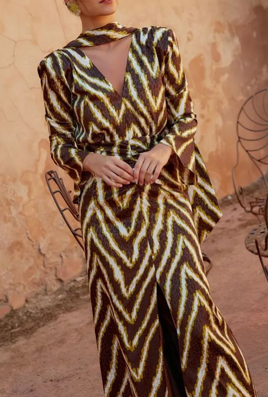 Black and yellow pleated skirt