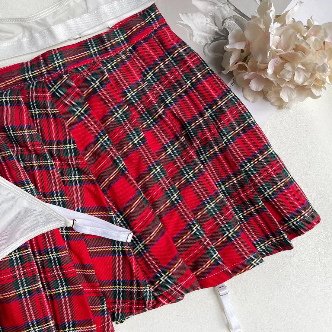 Model COS704-lovelira