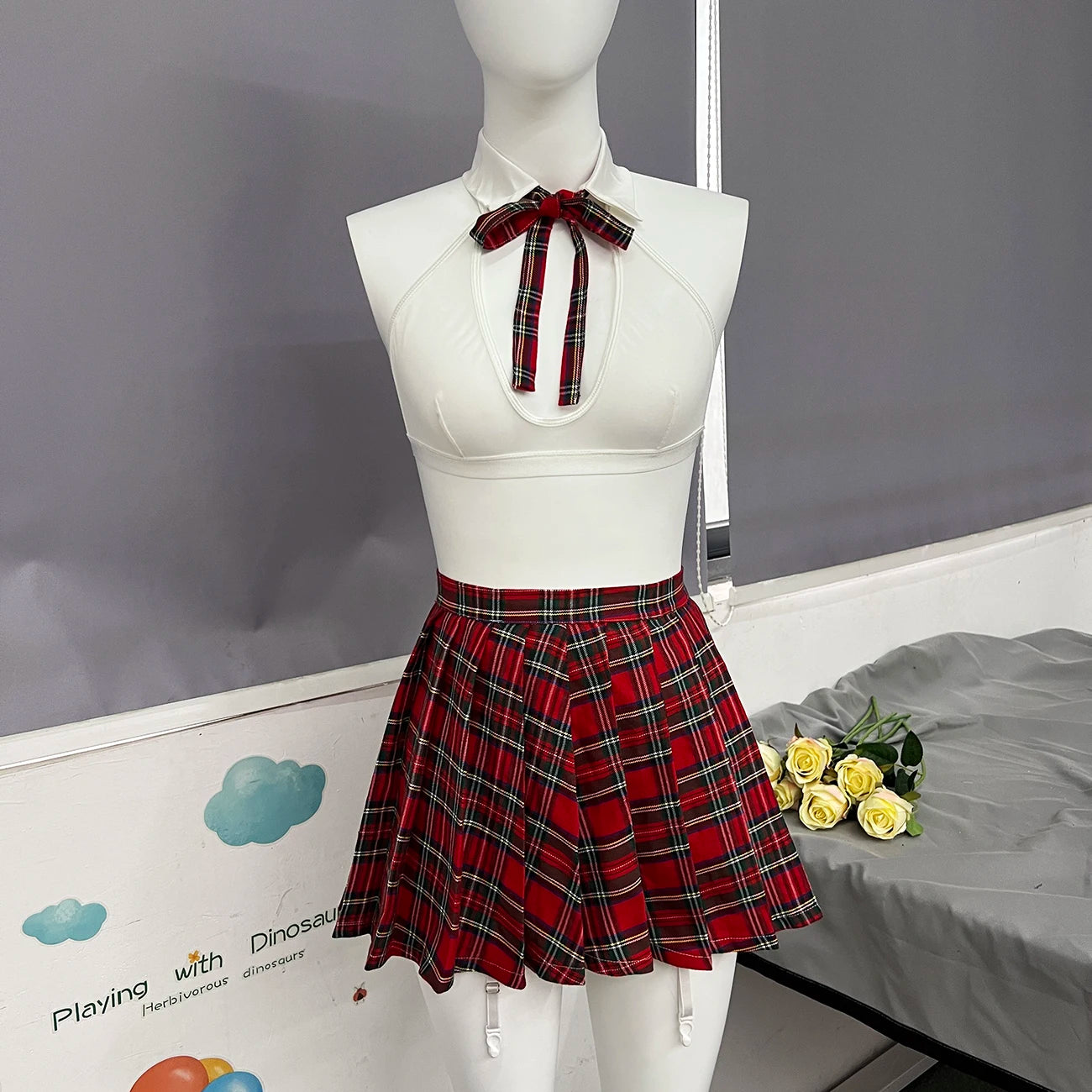 Model COS704-lovelira