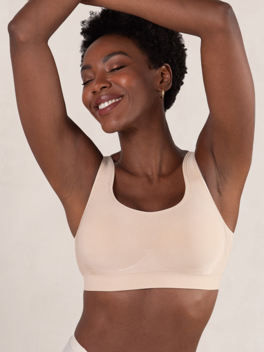 Essentials Everyday Comfort Straps Wireless Shaping Bra