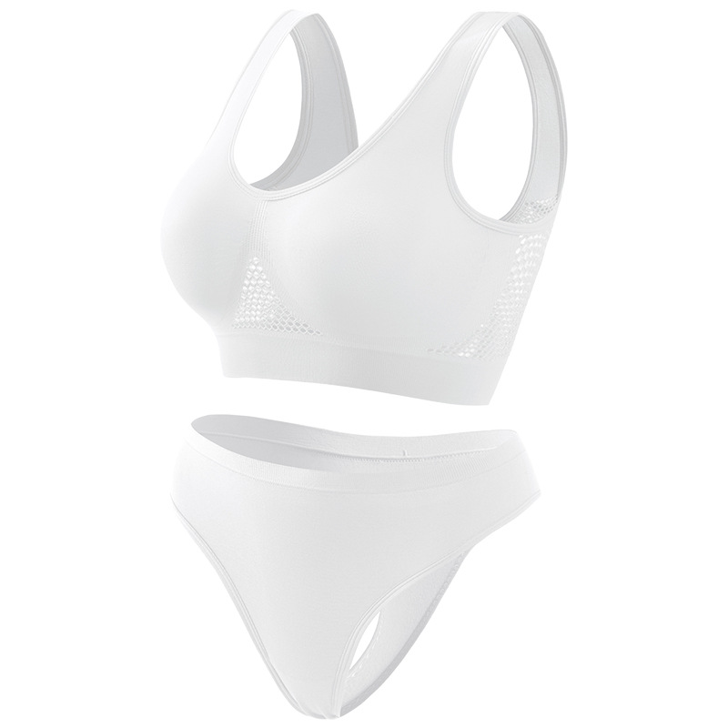Breathable and comfortable sports bra set