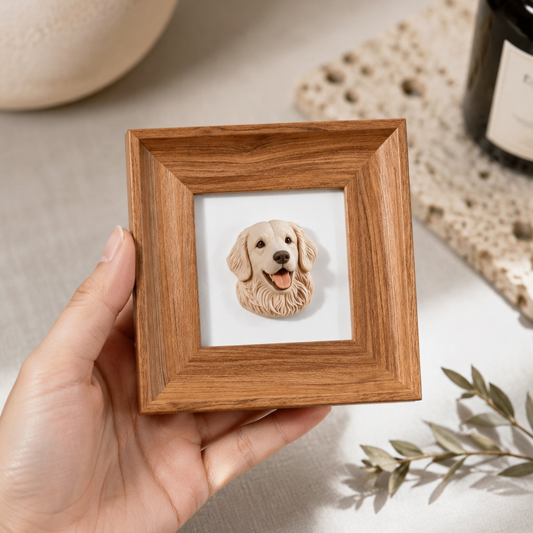 Personalized 3D Pet Portrait with Frame Ornament, Customized 3D Printed Mini Pet Portrait with Wooden Frame, Made of Resin, Compatible with Bedroom, Cars and Offices, Multi-purpose for Desktop