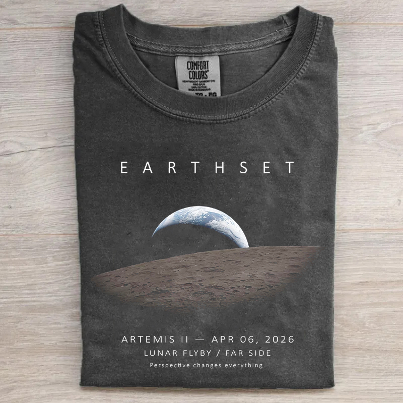 Artemis II Moon Earth View T-Shirt