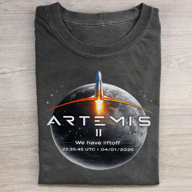Artemis II Rocket Launch T-shirt