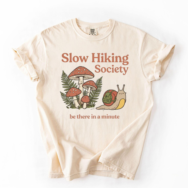 Funny Snail Illustration Camping T-shirt