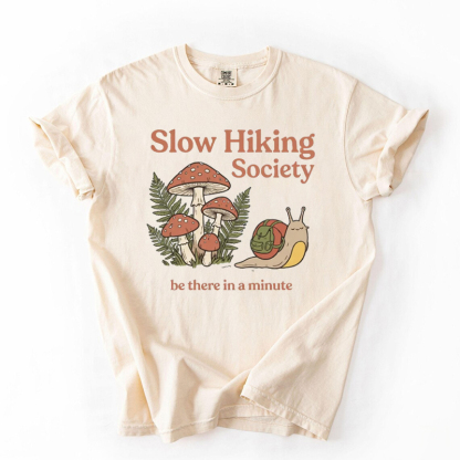 Funny Snail Illustration Camping T-shirt
