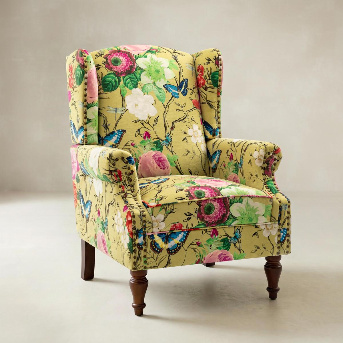 Wingback Armchair with Sturdy Spindle Legs