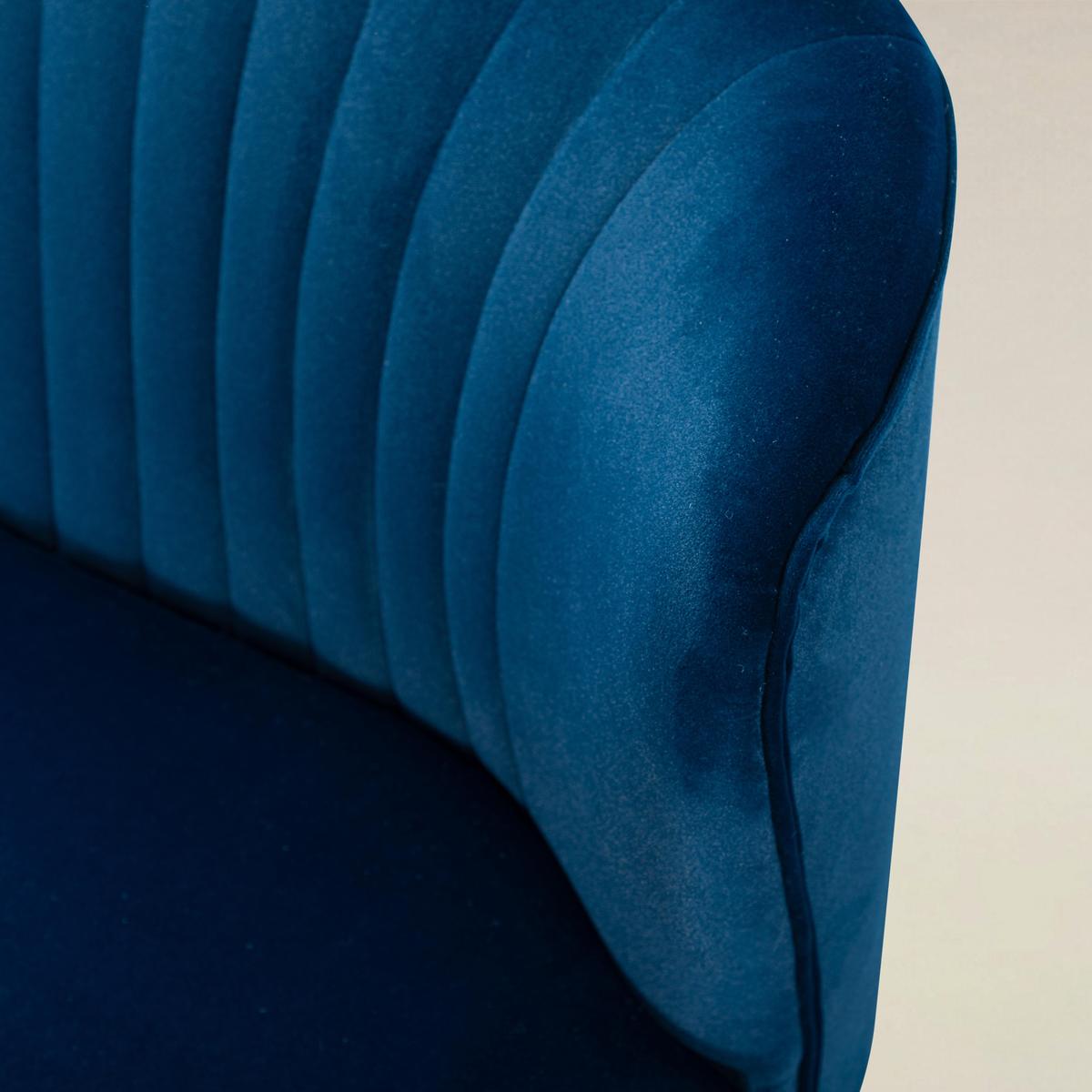 Ainhoa Velvet Loveseat with Hairpin Legs - HULALA HOME