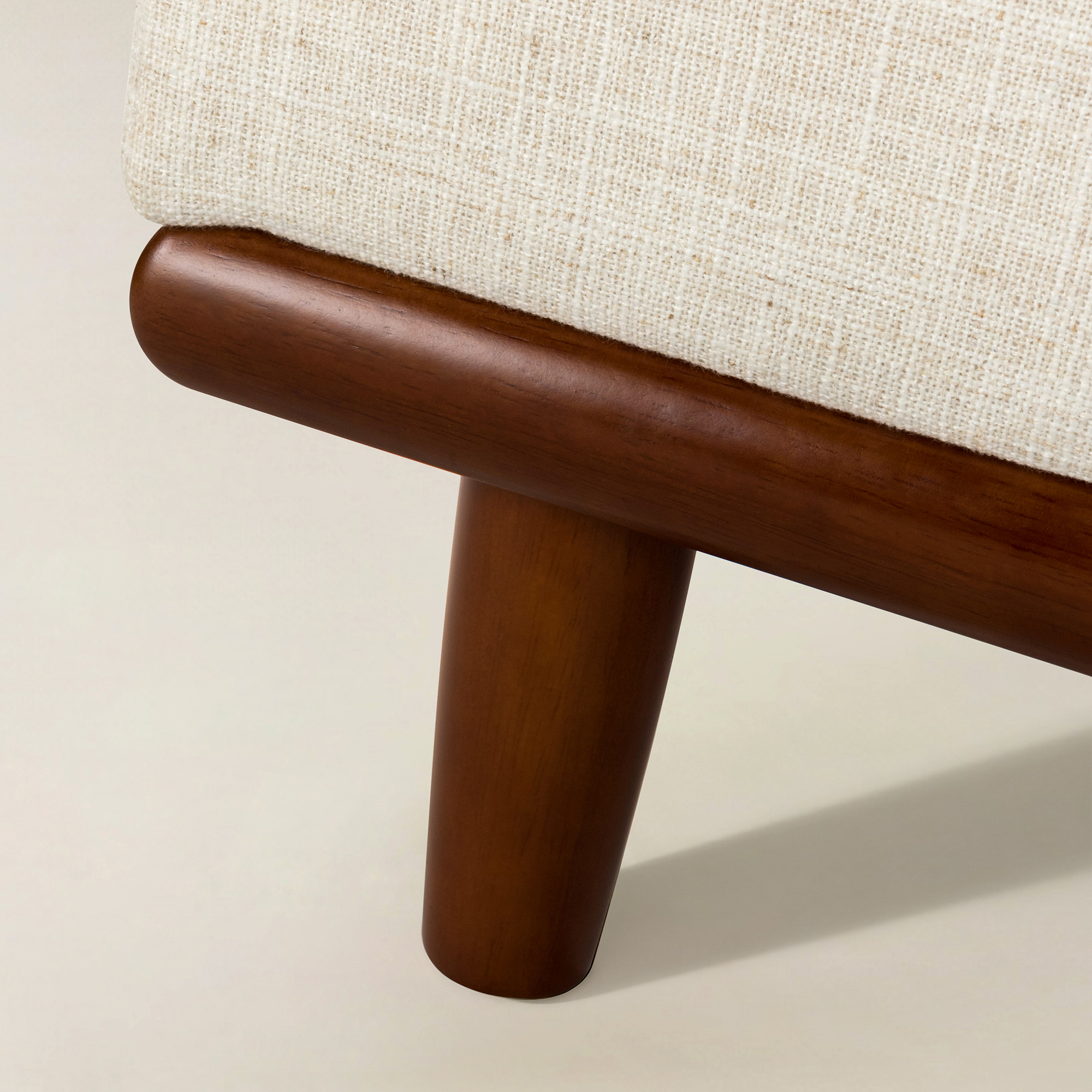 Clover Storage Bench – Tufted Seat with Hidden Organiser Space