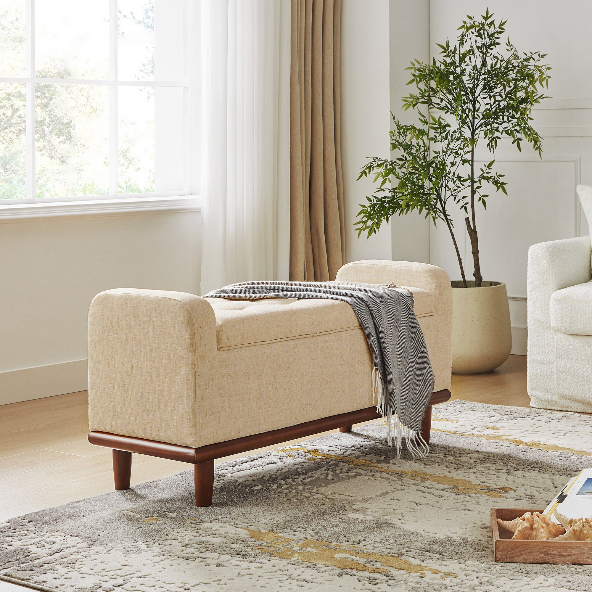 Clover Storage Bench – Tufted Seat with Hidden Organiser Space