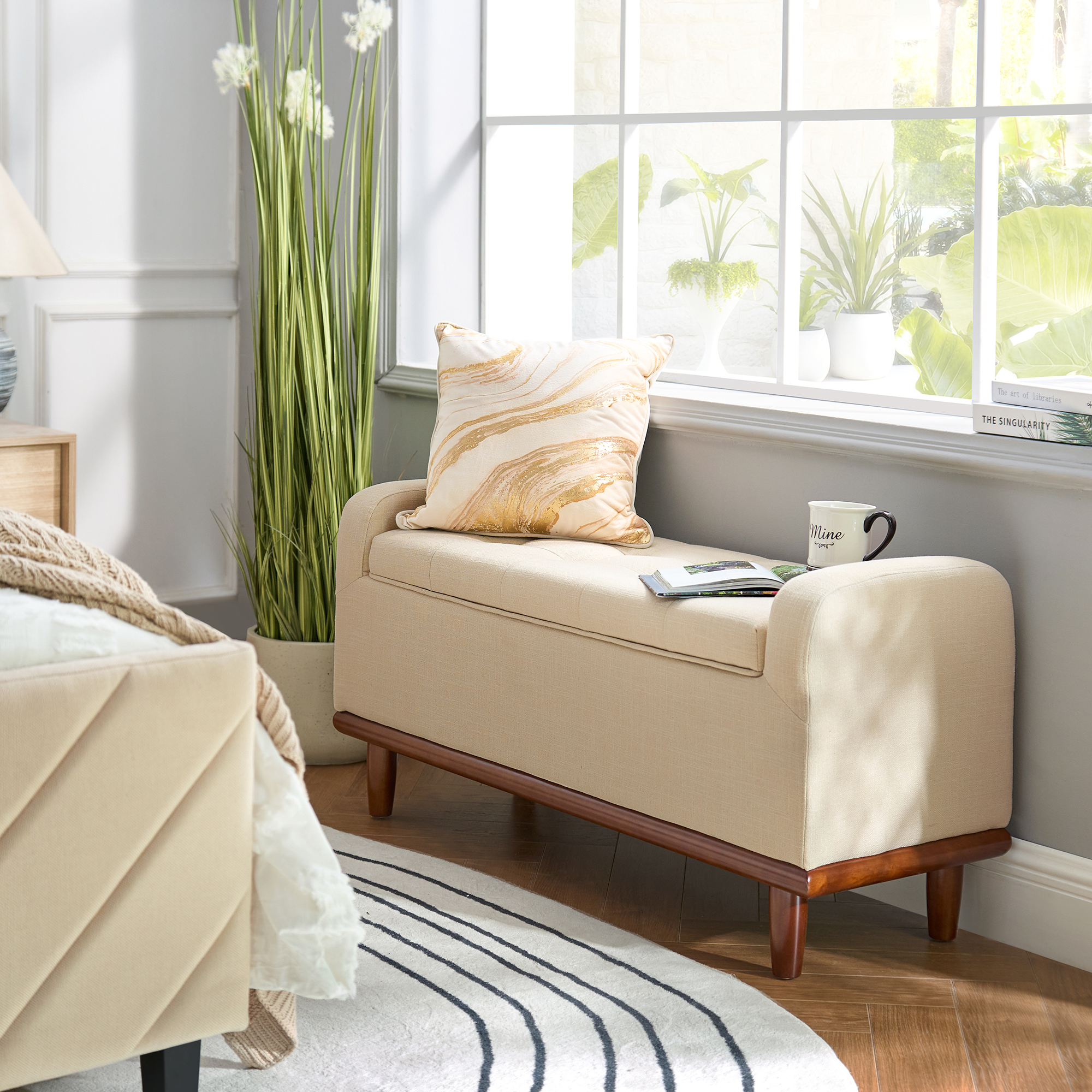 Clover Storage Bench – Tufted Seat with Hidden Organiser Space