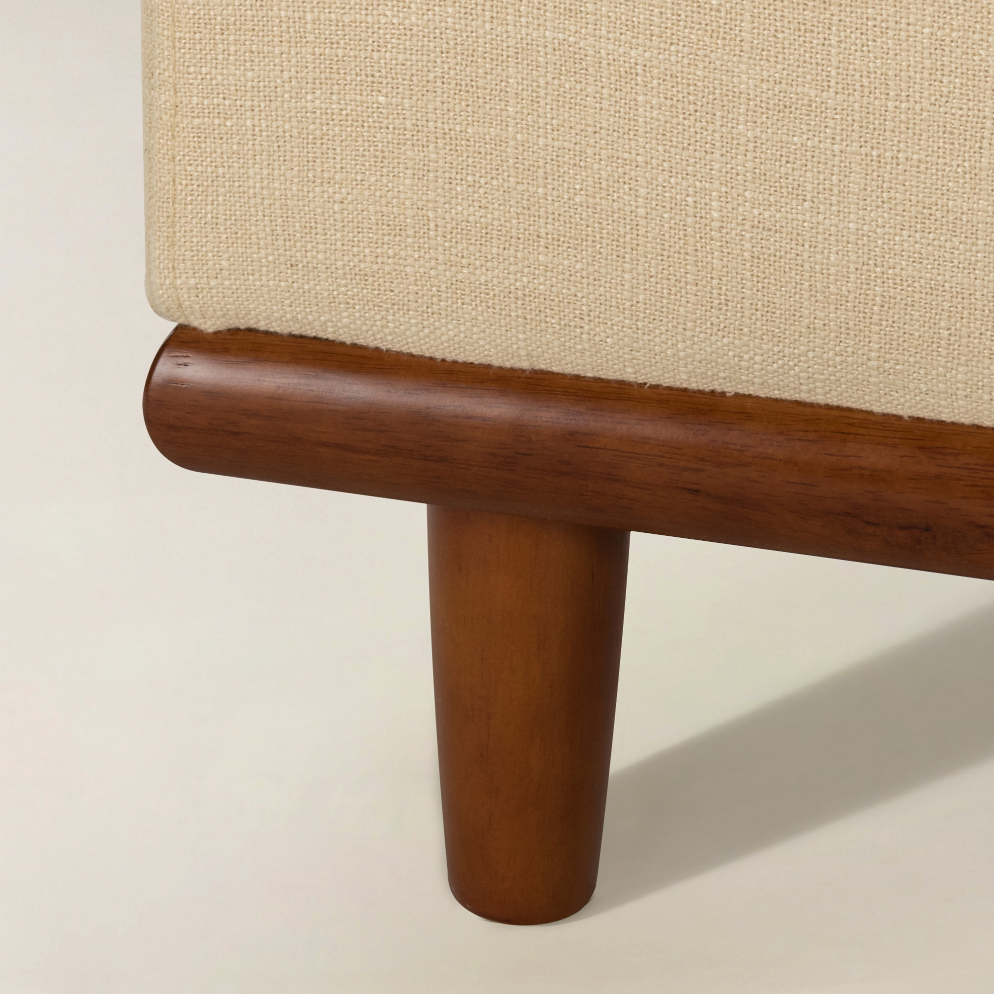 Clover Storage Bench – Tufted Seat with Hidden Organiser Space