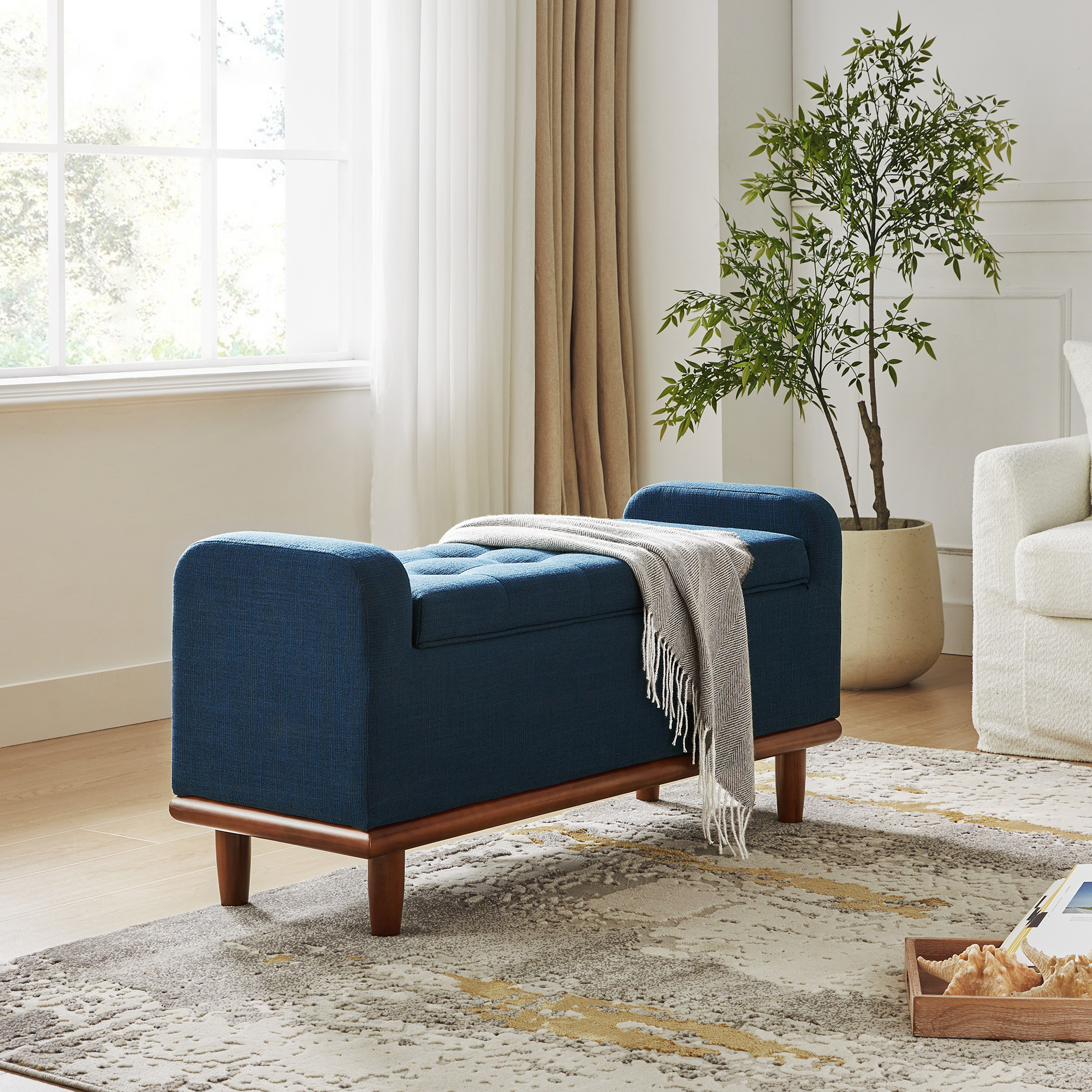 Clover Storage Bench – Tufted Seat with Hidden Organiser Space