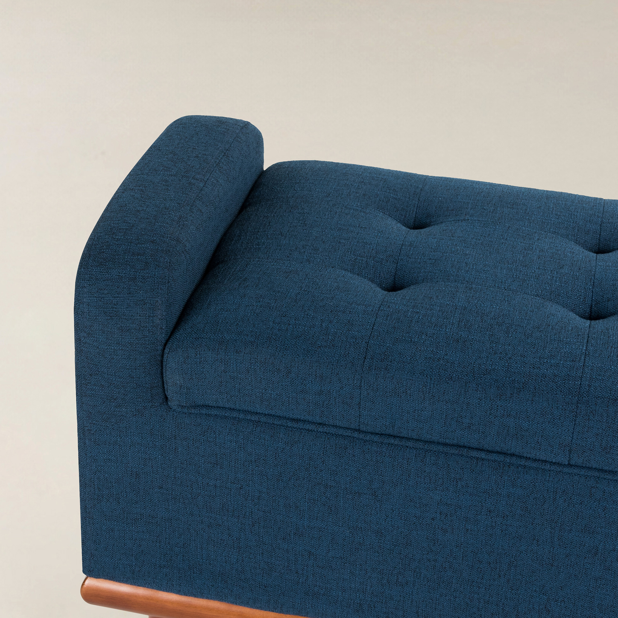 Clover Storage Bench – Tufted Seat with Hidden Organiser Space