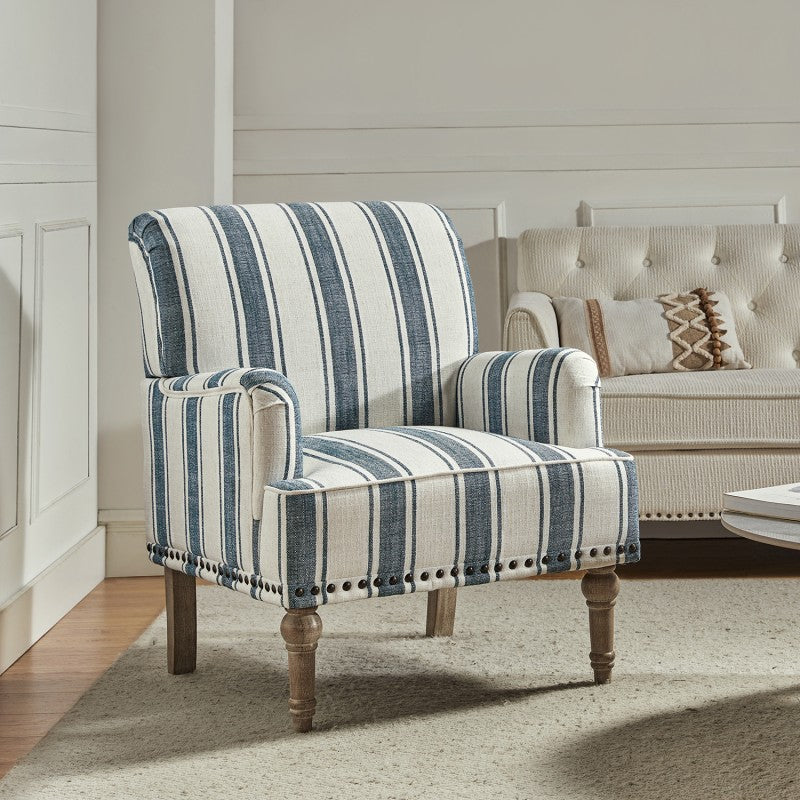 Lecce Farmhouse Armchair with Elegantly Legs