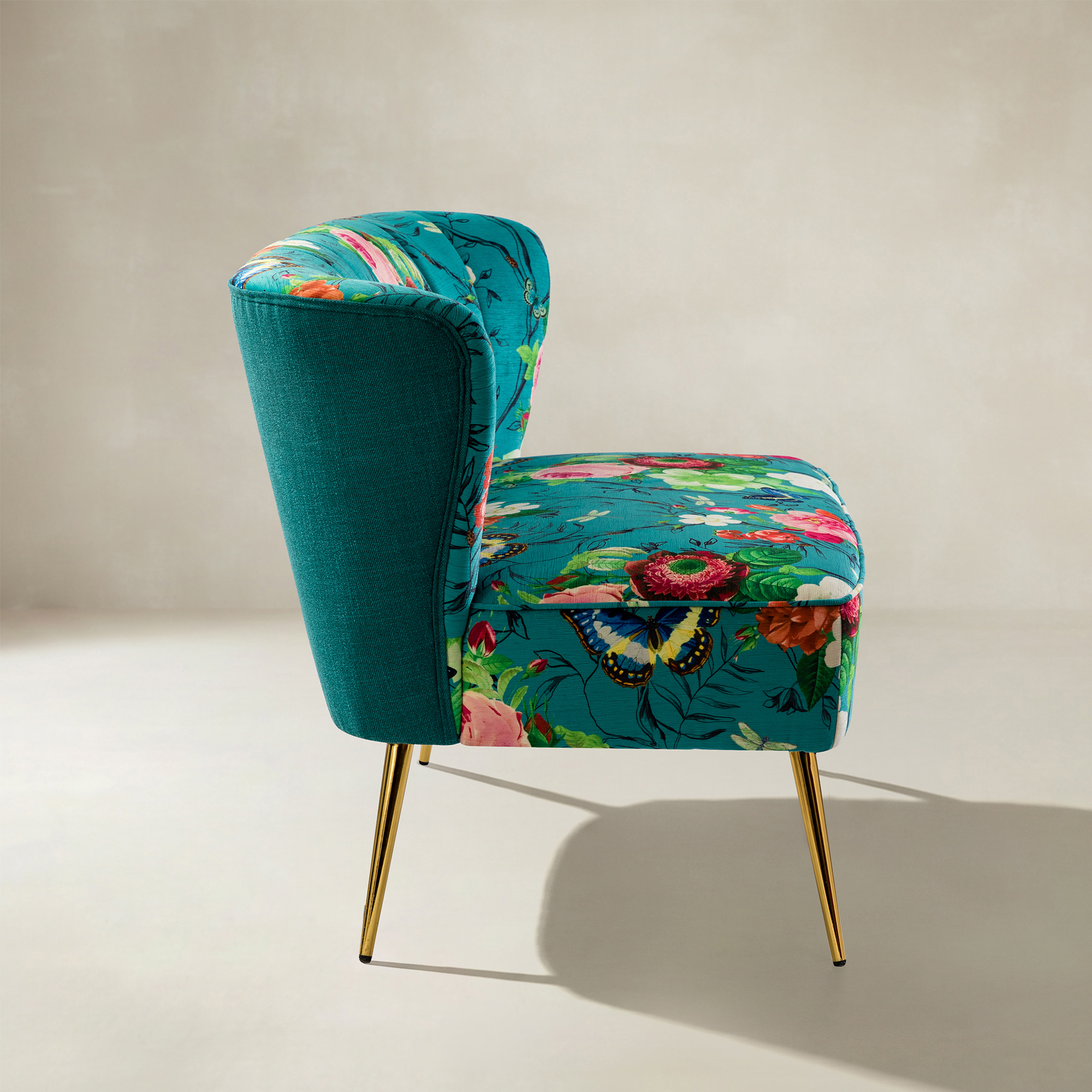 Coraline Floral Upholstered Loveseat with Tufted Back