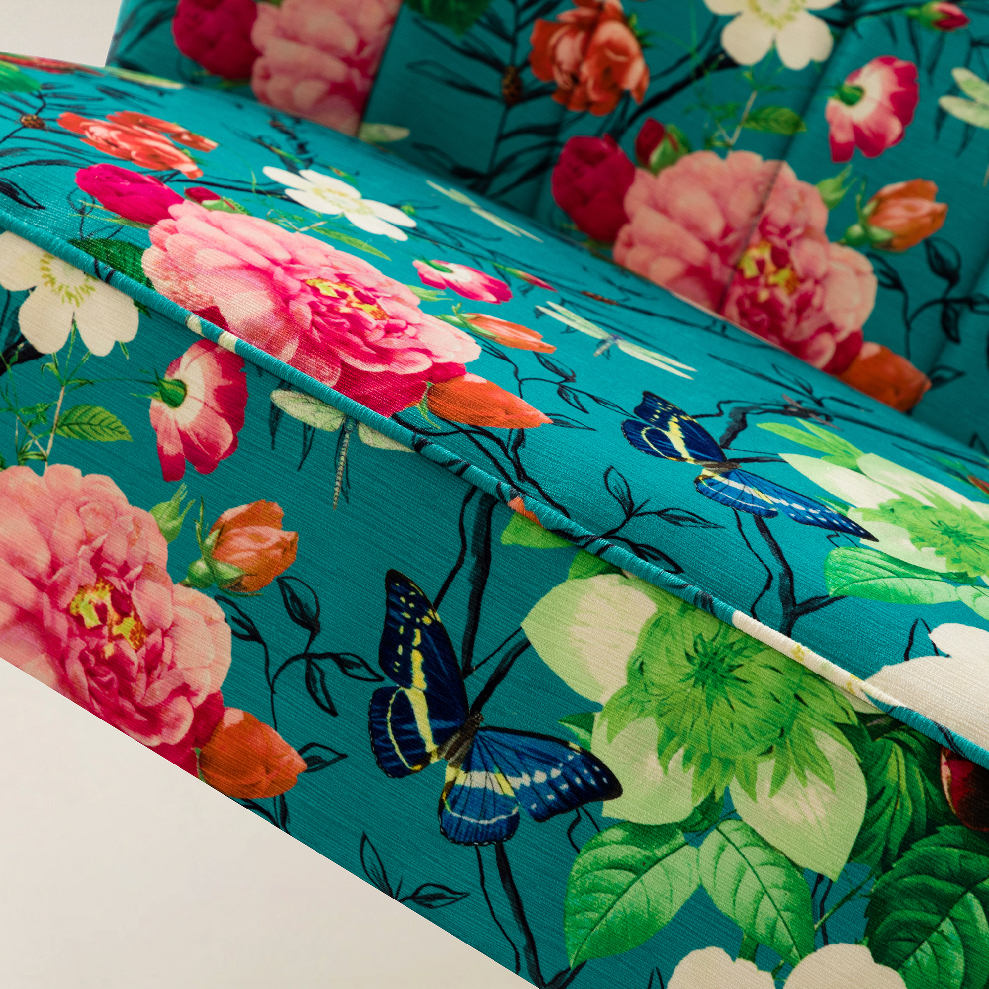 Coraline Floral Upholstered Loveseat with Tufted Back