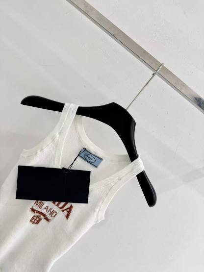 PRD Letter knitted vest