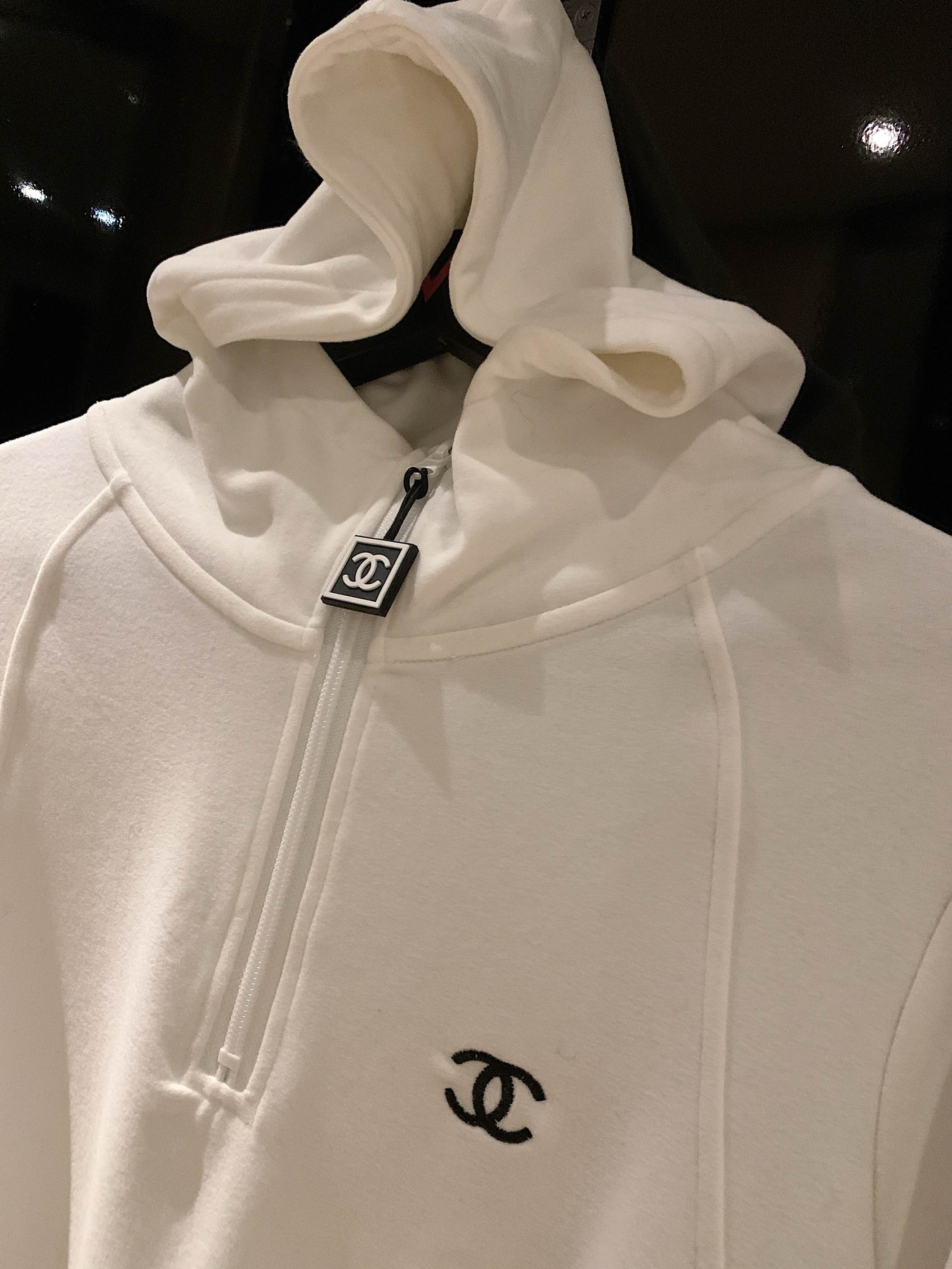 CC Zipper and fleece hooded long sleeved base shirt