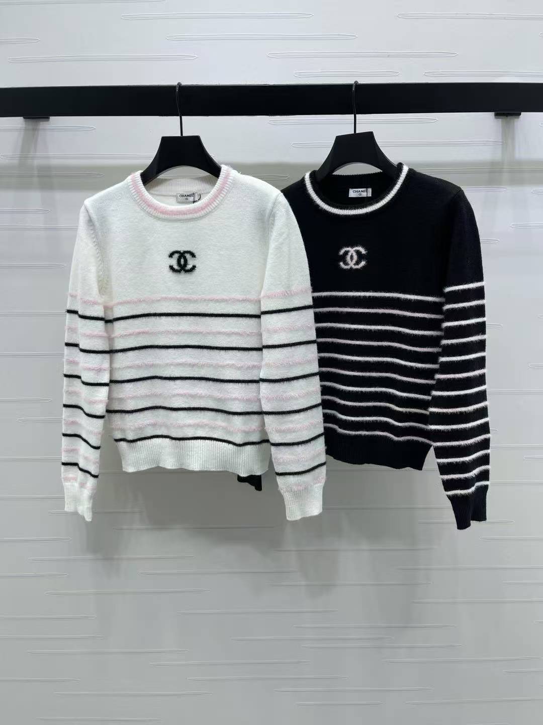 CC 25SS Striped pullover long sleeved sweater