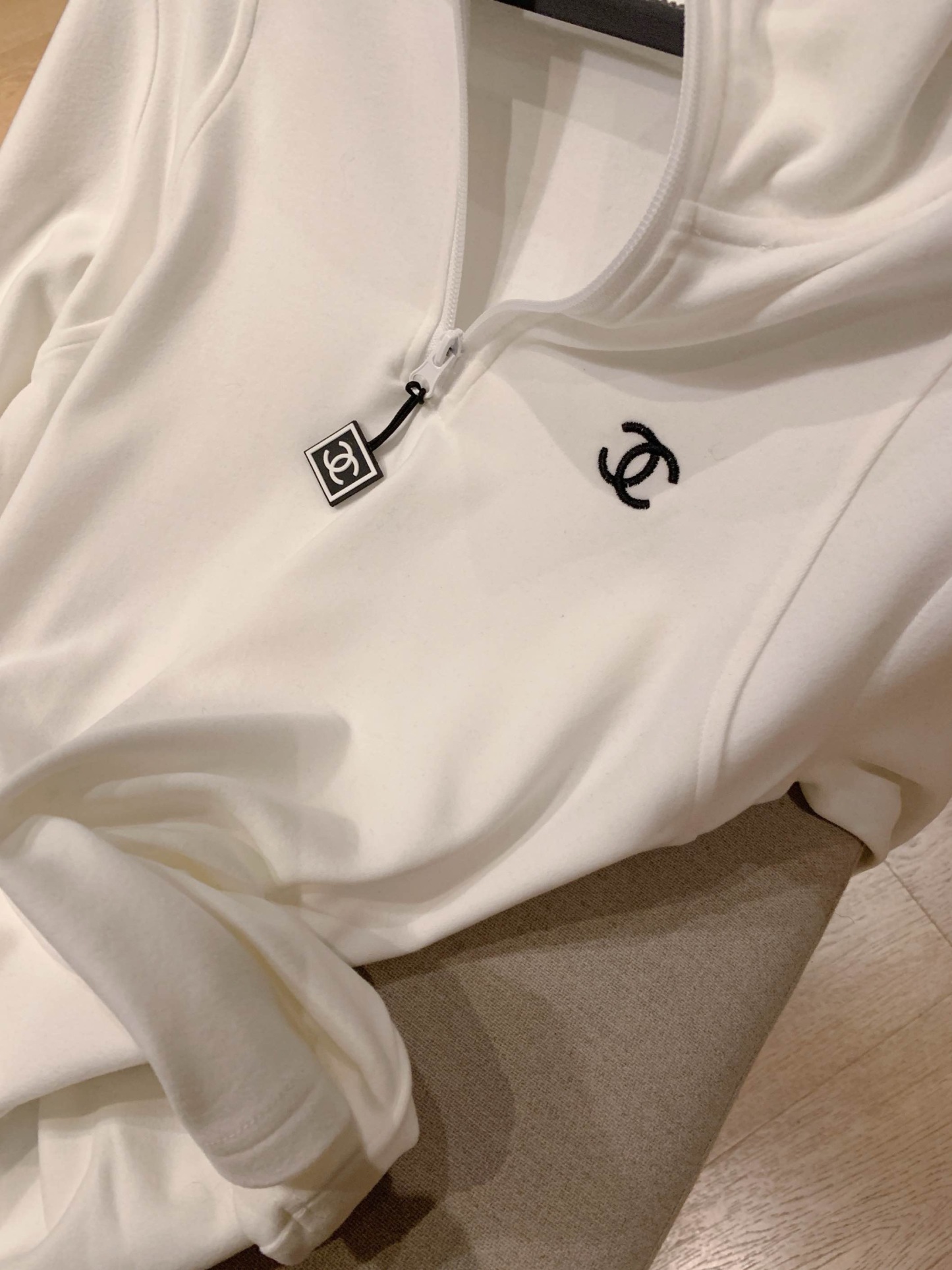 CC Zipper and fleece hooded long sleeved base shirt