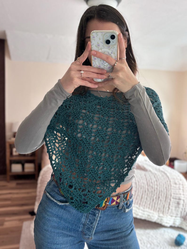 Capila Poncho Crochet Pattern
