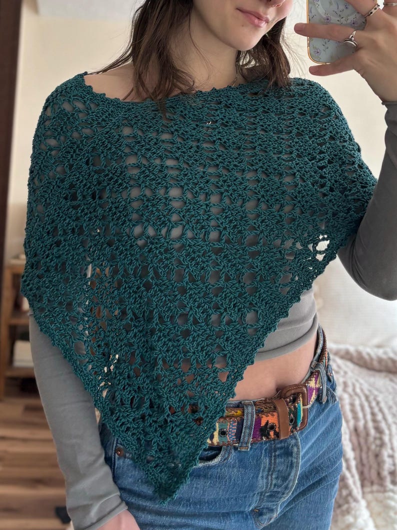 Capila Poncho Crochet Pattern