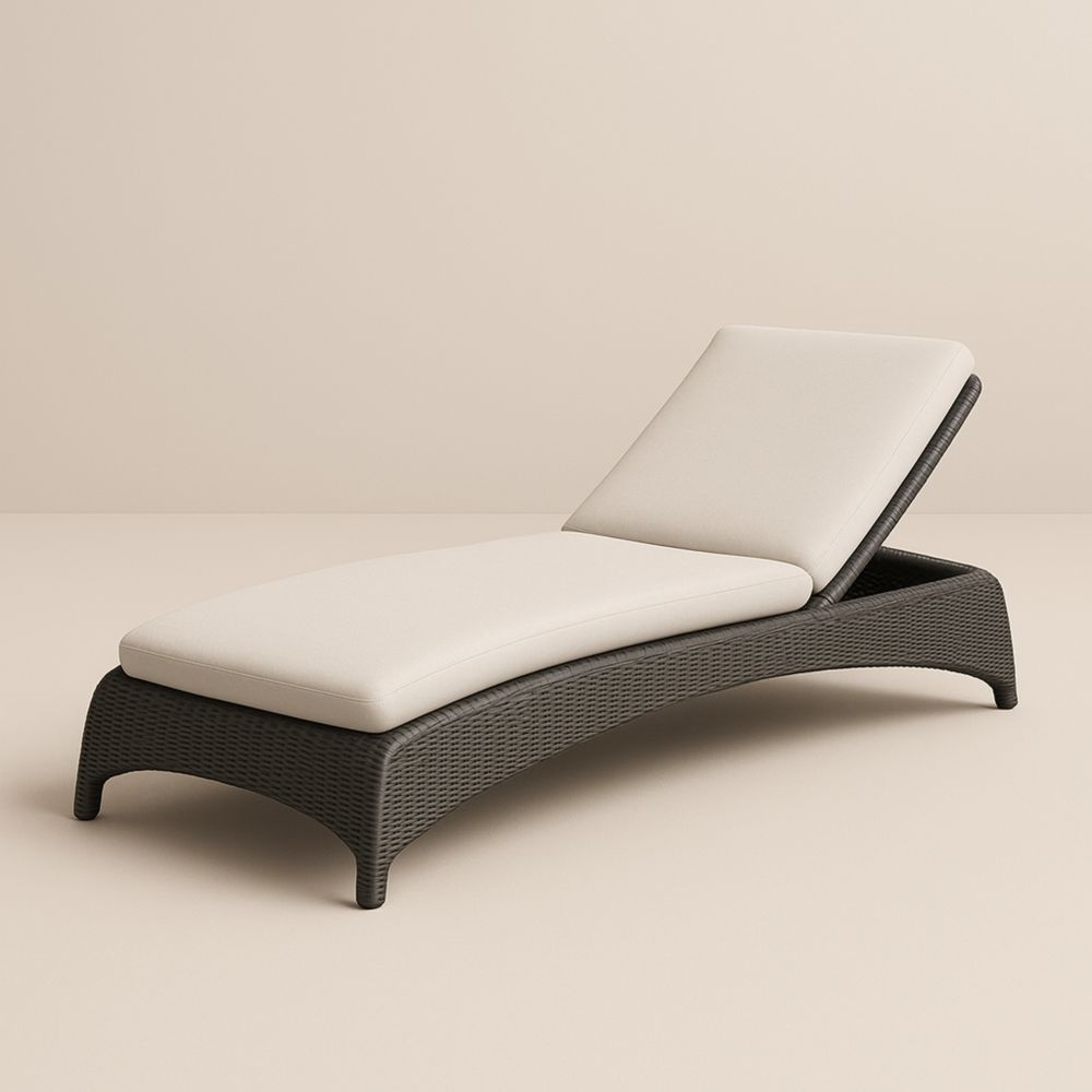 Sdraio in Rattan Sintetico con Cuscino Imbottito Beige