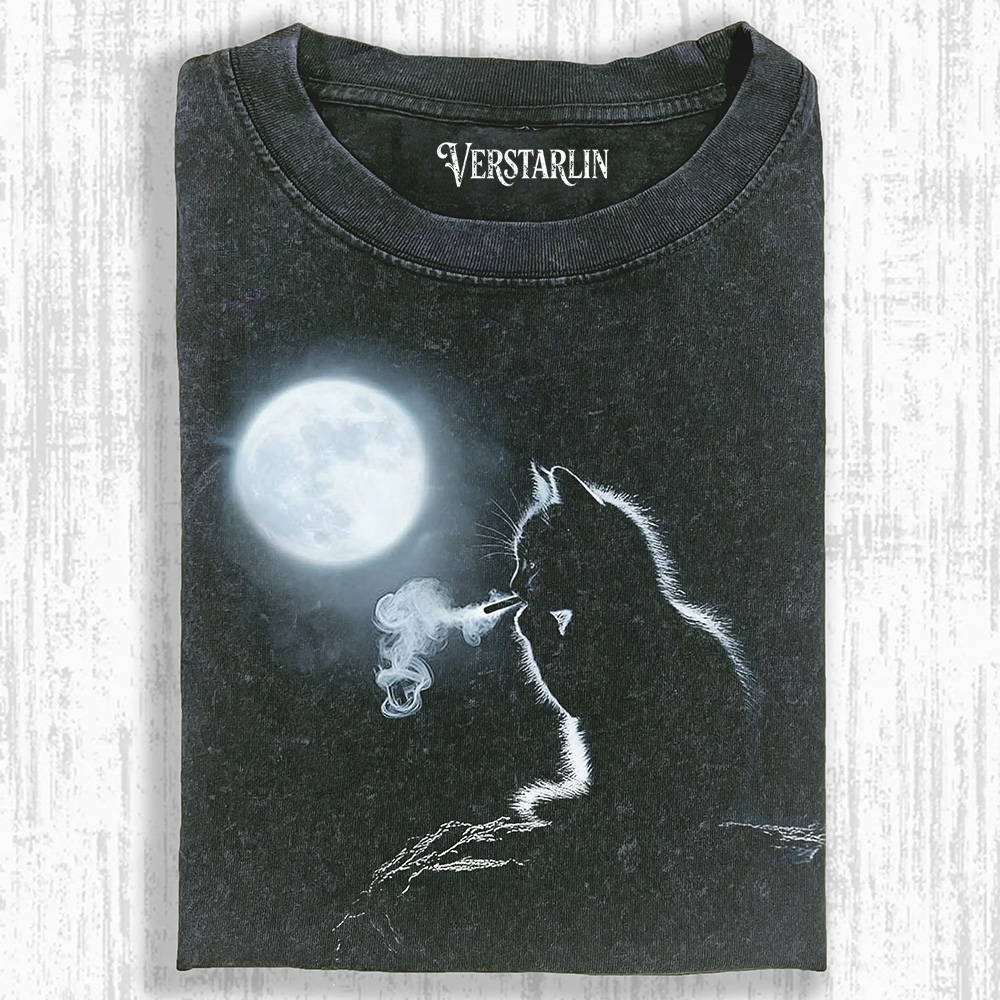 SMOKING CAT IN THE MOONLIGHT T-SHIRT