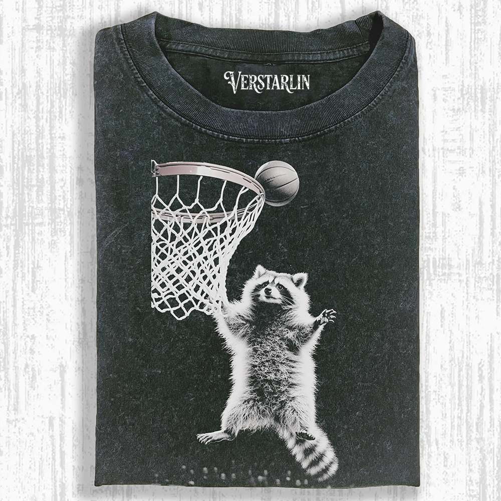 BASKETBALL EXPERT RACCOON  T-SHIRT